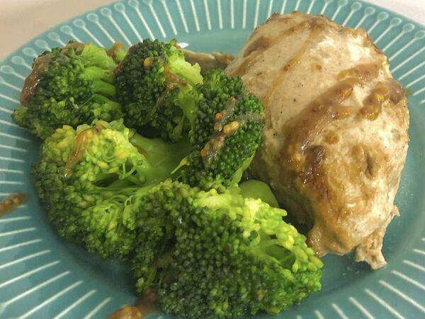 Библиотека - Запеченная куриная грудка с брокколи