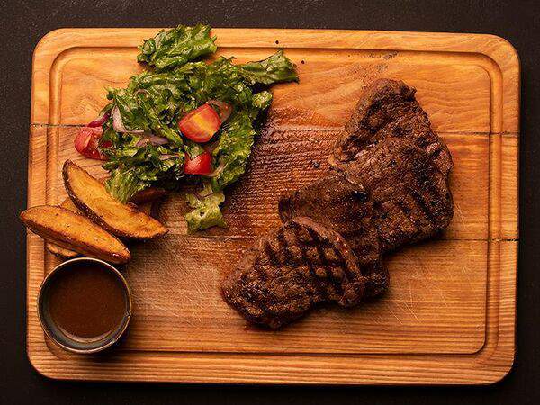 Steklo Grill & Bar - Медальоны из говядины