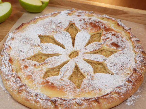 Осетинские пироги - Сладкий пирог с яблоком