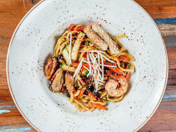 Haruku Pan Asian Restaurant - Лапша рамен по-сингапурски