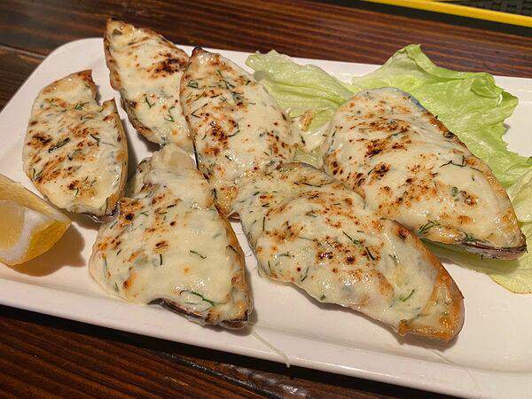 Забой - Мидии в ракушках, запеченные под сырным кремом