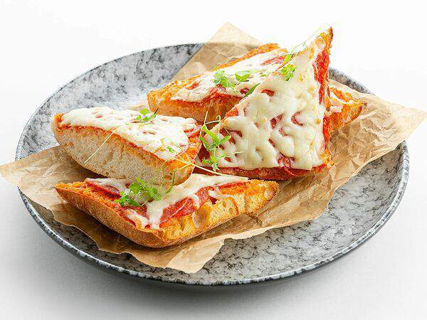 Please Cheese - 1/2 Чиабатта Пепперони