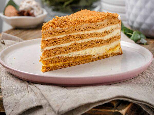 Кафе-пекарня Бенье - Медовик