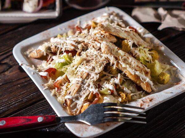 Ramburger - Салат Цезарь с курицей