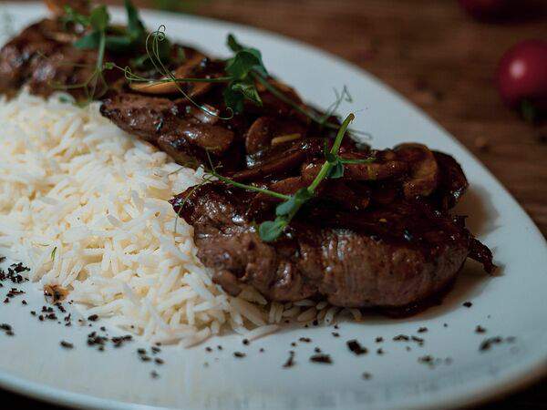 Золотая империя - Медальоны в грибном соусе