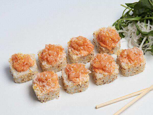 Kobutsu - Тартар ролл с лососем