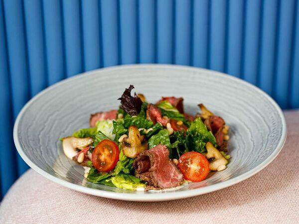 ЛайкиПарк - Салат с ростбифом