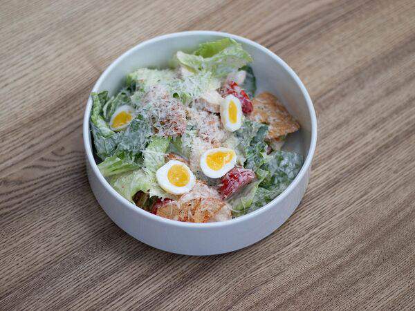 Garderob - Цезарь с курицей