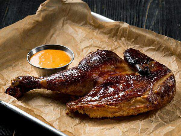 BUNKER - Копченый цыпленок с арахисовым соусом