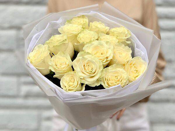 Labberry клубника в шоколаде - Букет из 15 белых роз