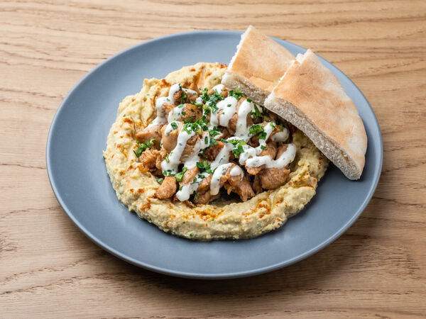 Pita's - Хумус с пряной курицей