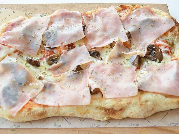 Massimo - Римская пицца Прошутто и грибы