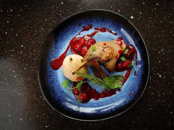 Panorama lounge bar - Утиная ножка с карамелизированной грушей