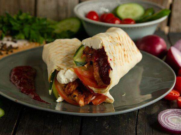 Шаверма №1 - Шаверма с клюквой и мягким сыром большая