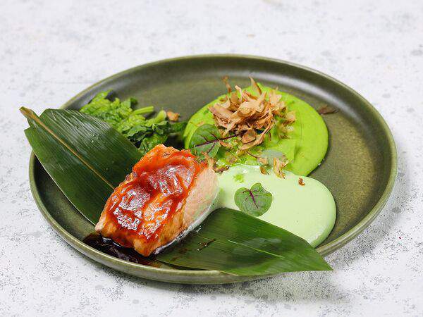 Pl bar - Лосось с пюре из зелёного горошка