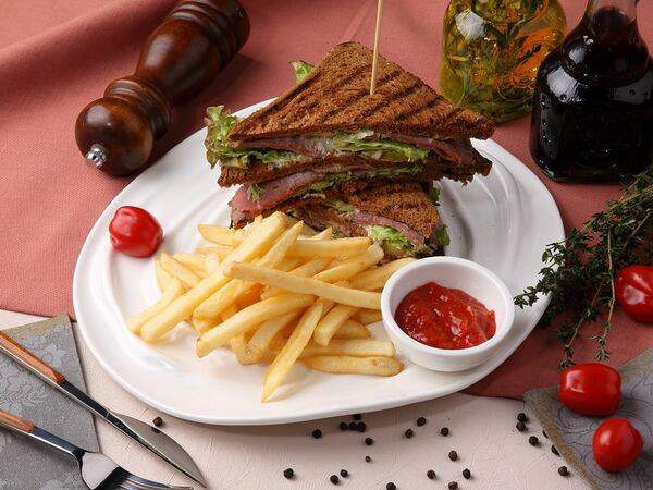 Caffe la vita - Сэндвич с ростбифом