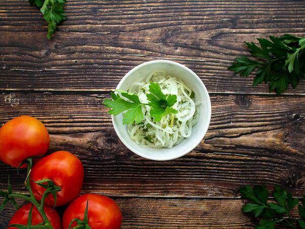 Банный ресторан Свежесть - Лук маринованный в столовом уксусе