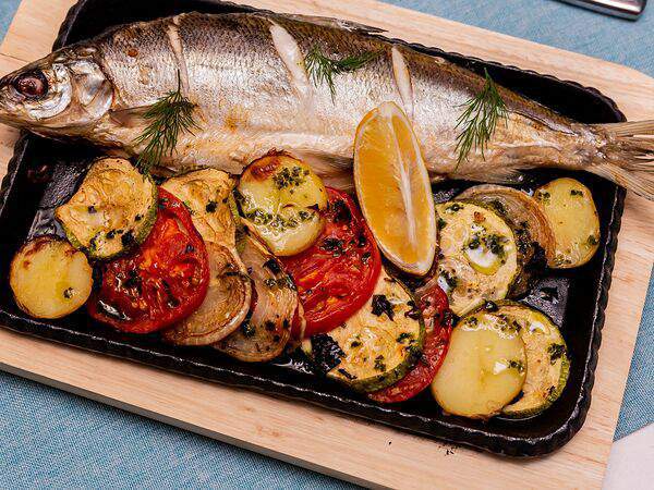 Акварель - Запечённый северный сиг с гратеном из овощей