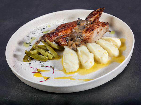 Happyterria - Половина цыплёнка с пюре