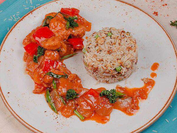 Винни  Пух - Курица с овощами и рисом по-китайски