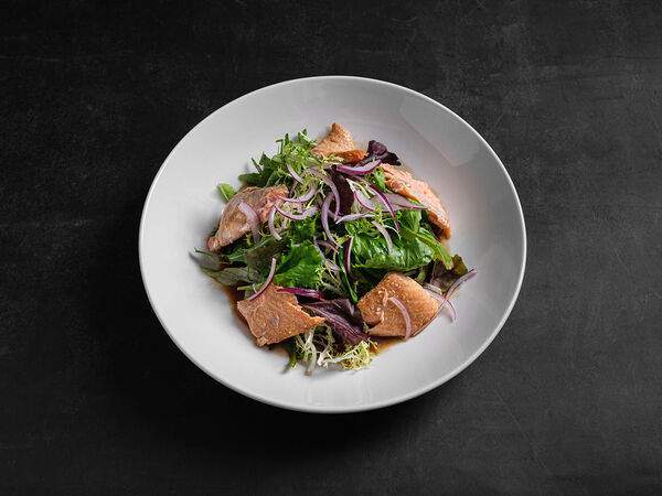 More & More - Листья салата с копченым лососем