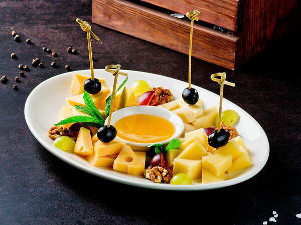 Грильяж - Сырная тарелка