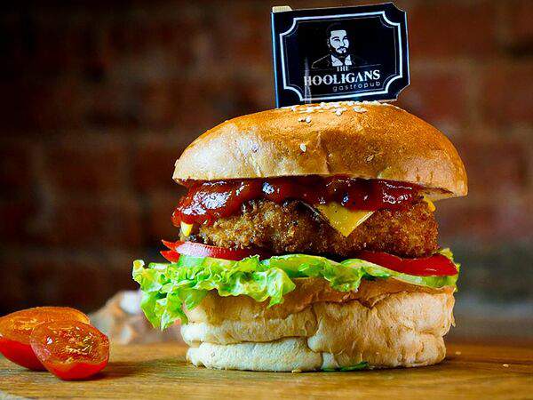Gastro Pub Hooligans - Бургер Чикен Дэйв