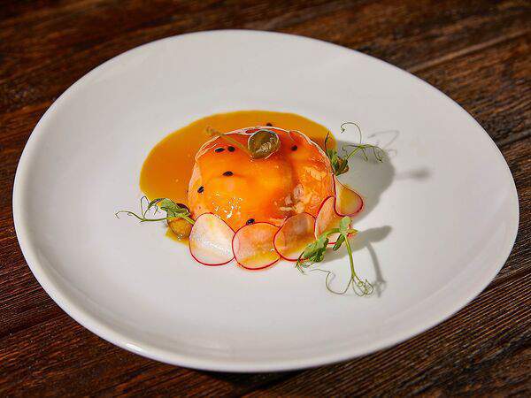 Ресторан фазенда - Тимбаль из лосося с соусом из маракуйи