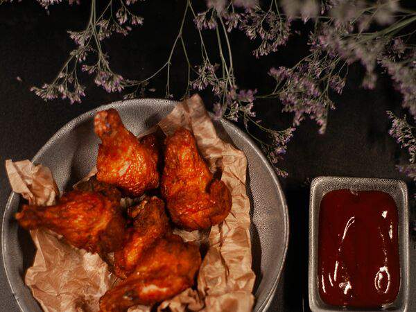 Multibar Neon - Куриные крылышки с соусом барбекю