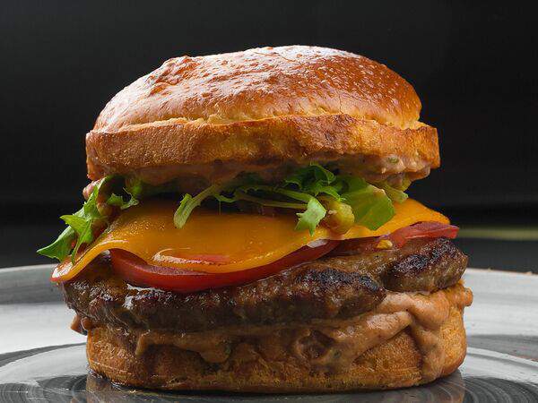 Золотая шпора - Бургер с мраморной говядиной