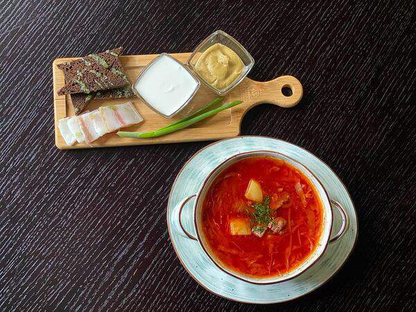 Bistro LAVASH - Борщ со сметаной