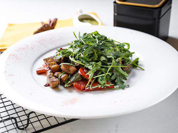 Family Club - Салат теплый с говядиной