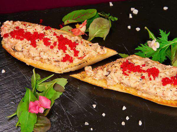 Эндорфин - Брускетта с миксом морепродуктов