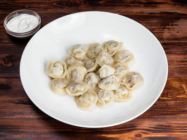 Трактир Колесо - Пельмени отварные со сметаной