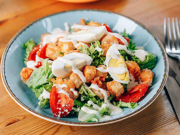 Щэлям - Салат Цезарь с креветками