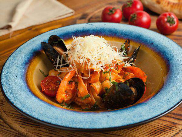 Трапеза - Феттуччине с морепродуктами