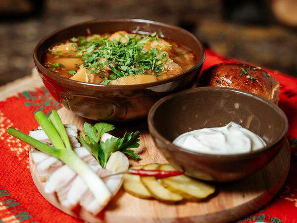 Цибулька - Борщ кубанский с салом и пампушкой