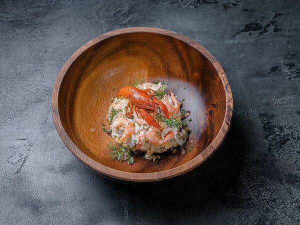 Fish Point - Оливье с крабом, раками и креветками