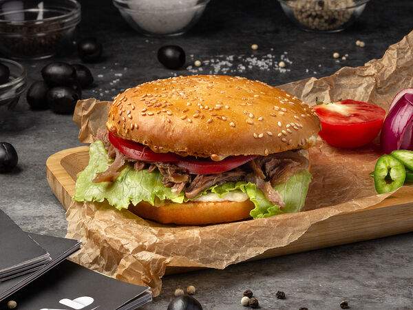 Ресторан Рояль - Бургер из рваной говядины с медово-горчичным соусом