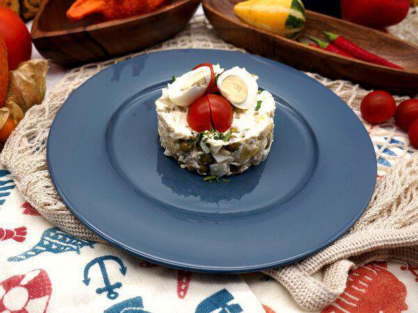 Кафе-пекарня Susser - Оливье с куриным филе