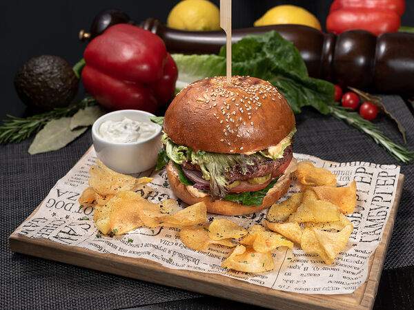 Британника - Бургер Паб с говяжьей котлетой