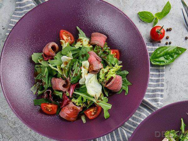 Кофейня №1 - Салат с ростбифом и шпинатом