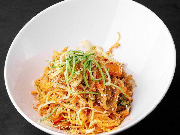 Мята Lounge - Фунчоза со свининой