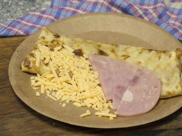 Mr. Pancake - Блин с ветчиной и сыром