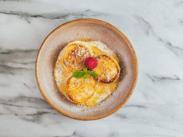 Выжималка - Сырники с медом и ягодами