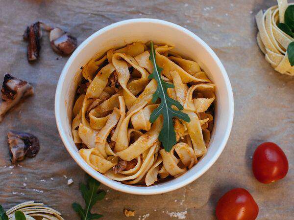 LIL KITCH - Паста с Морепродуктами и соусом Биск