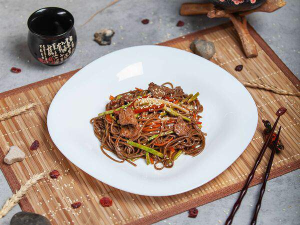 Тайшань - Лапша гречневая с говядиной и овощами