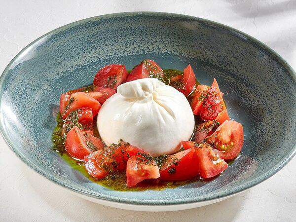 Pizzarella36 - Буррата собственного производства с томатами