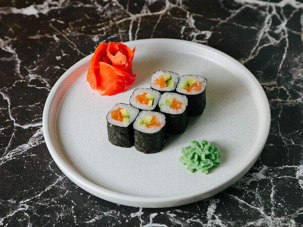 Роллы на районе - Мини-ролл с лососем и авокадо