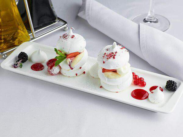 Ресторан Метрополь - Анна Павлова с кремом Патисьер